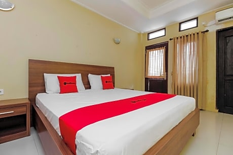 RedDoorz near Taman Samarendah Samarinda
