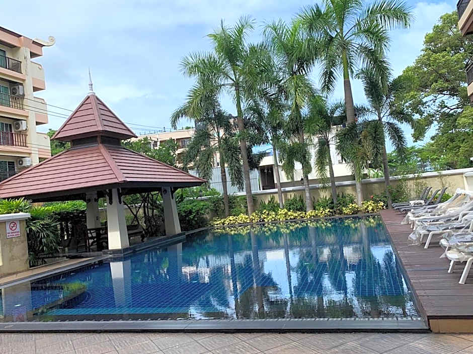 Jomtien Beach Penthouses Condo