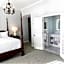 Bienville House Hotel