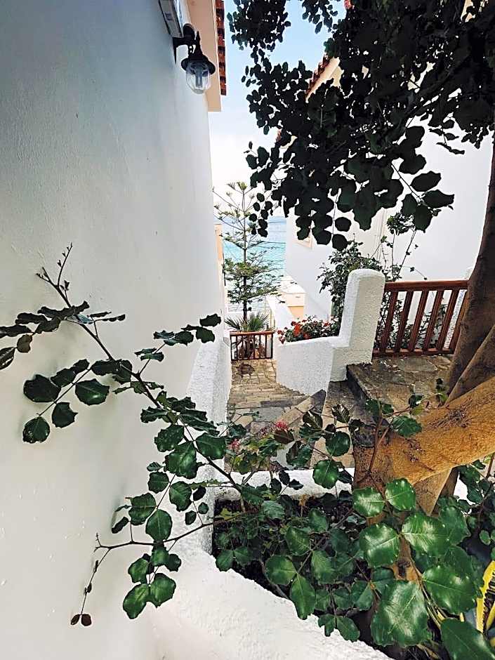 Nereides Seaside Apartments