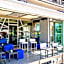 City Life Port Hotel