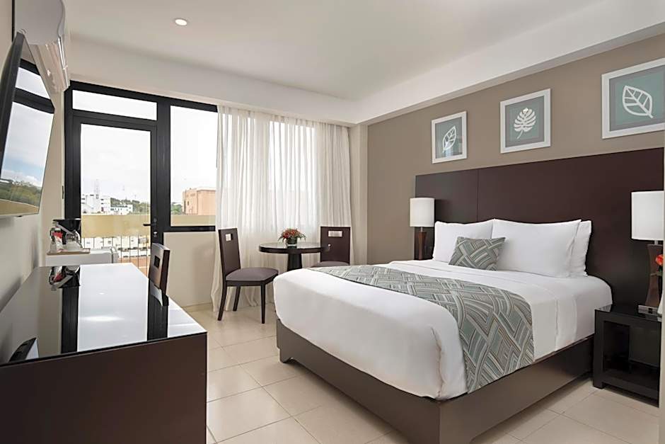 Hodelpa Centro Plaza Hotel