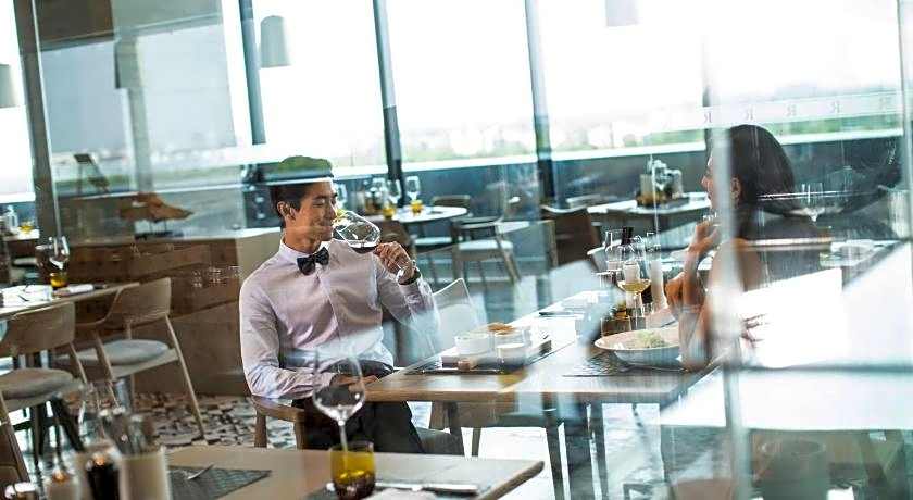 Renaissance by Marriott Suzhou Wujiang Hotel