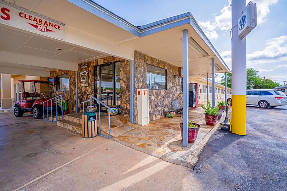 Purple Sage By OYO Snyder TX