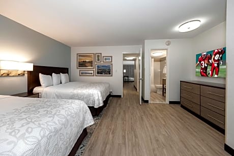 Suite Accessible Two Queen Beds