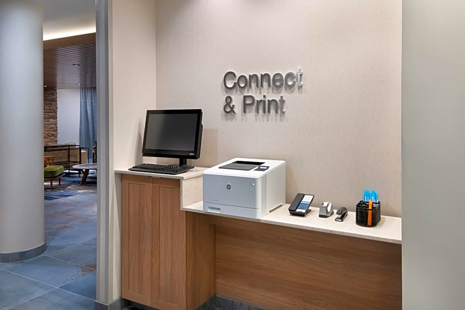 Fairfield Inn & Suites by Marriott Lexington East/I-75