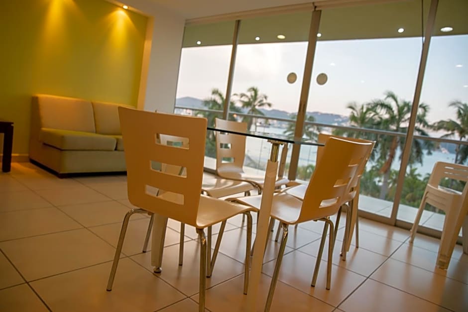 Ramada by Wyndham Acapulco Hotel & Suites