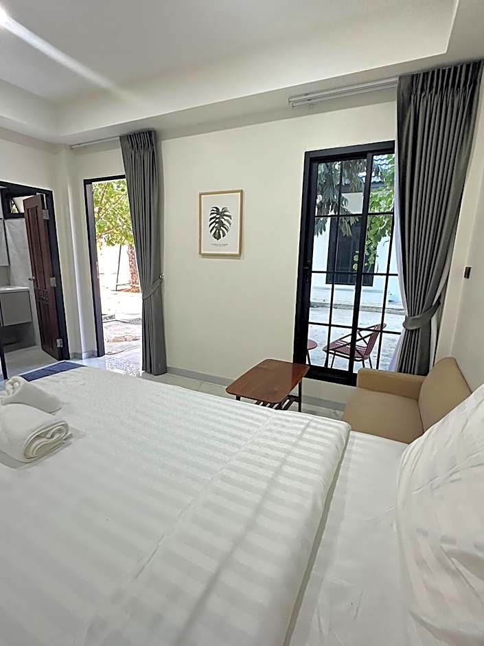 Bamboo Resort Suphanburi (in Bamboo Japanese Goods Warehouse)