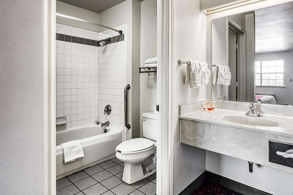OYO Hotel Wichita Falls I-44