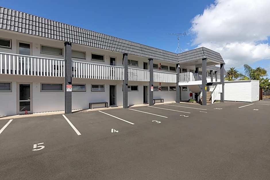 Avalon Motel