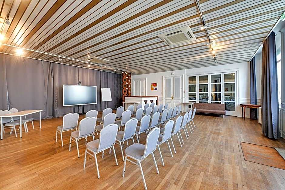 Brit Hotel Roanne - Le Grand Hôtel