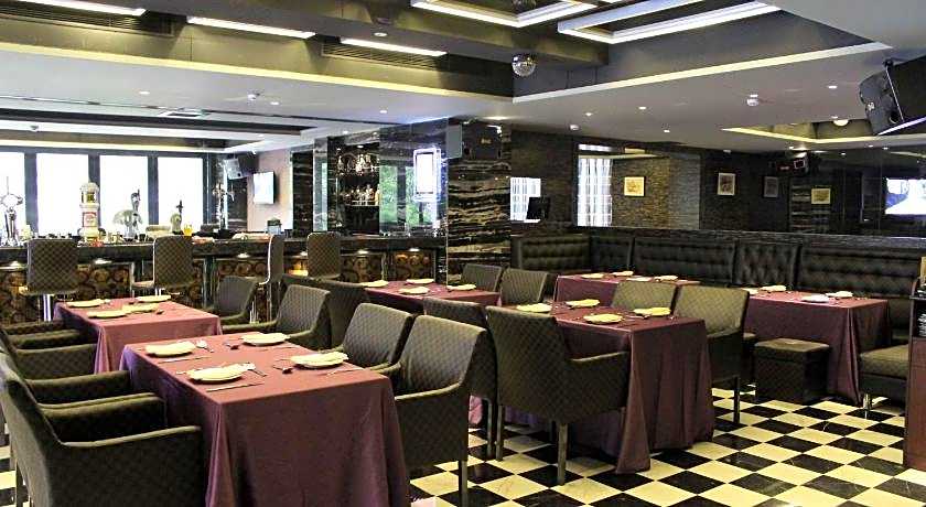 La Perle International Hotel