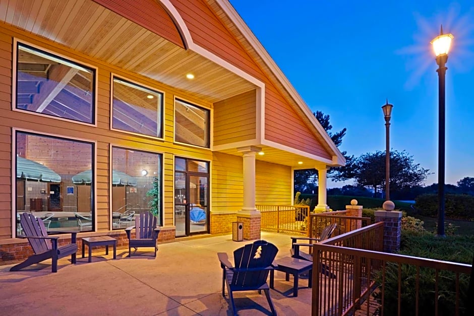AmericInn by Wyndham Chanhassen