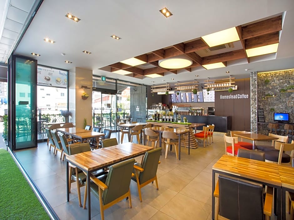 Tongyeong Anchovy Tourist Hotel