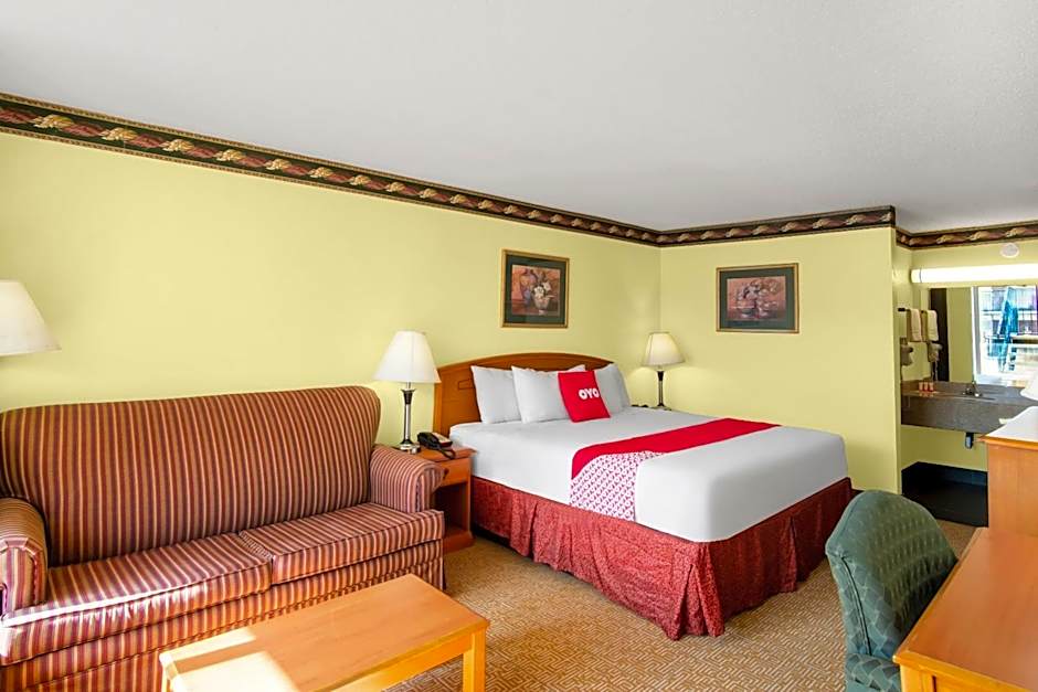 OYO Hotel Oklahoma City South I-35 and SE 29th