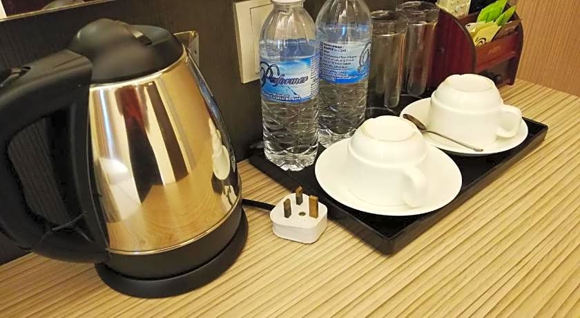 Ease Hotel