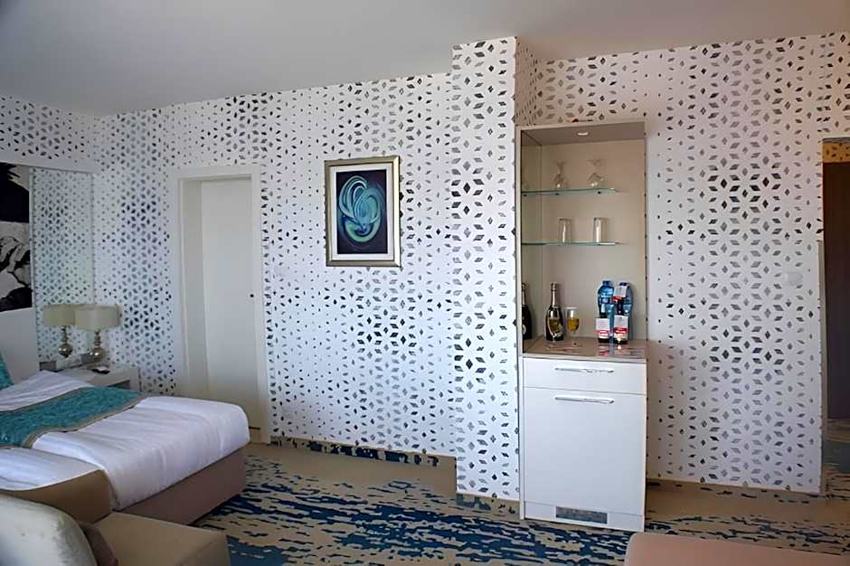 Europe Hotel & Casino All Inclusive