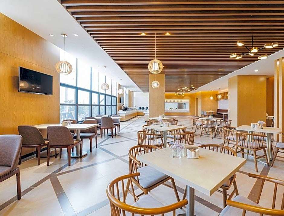 Atour Hotel Yulin Yuyang West Road Railway Station