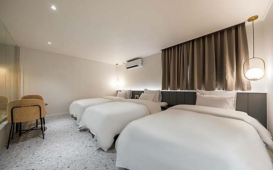 Hotel Casa Osteria in Indong, Gumi