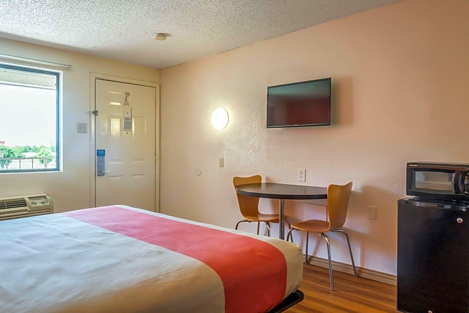 Motel 6-Mesquite, TX - Rodeo - Convention Ctr