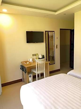 Twin Room with City View