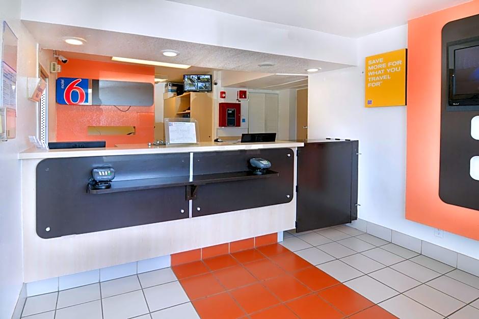 Motel 6-Galveston, TX