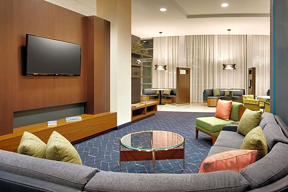 Courtyard by Marriott Lincoln Downtown/Haymarket