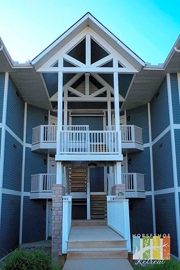 Horseshoe Retreat