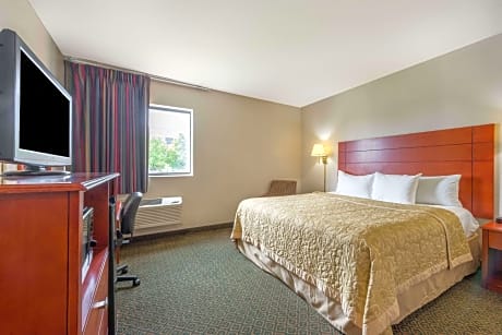 1 King Bed Accessible Room Smoking