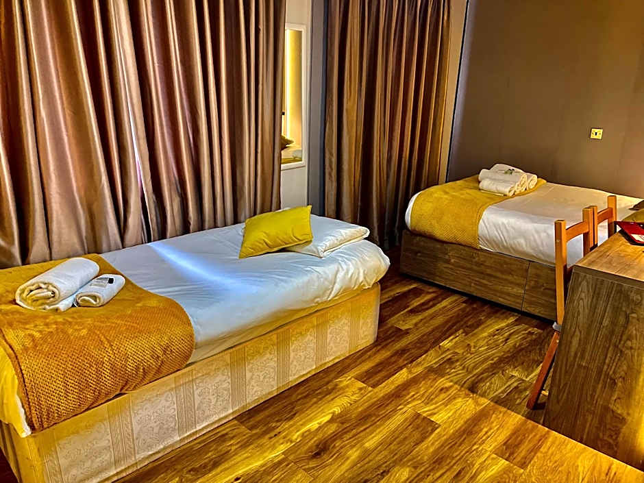 Hollybush Guest House