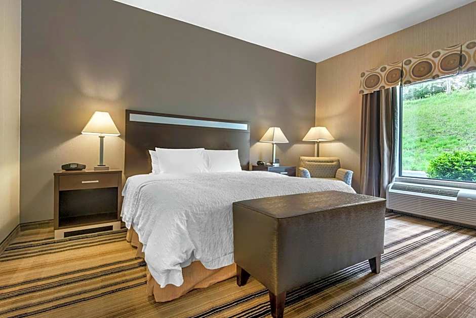 Hampton Inn By Hilton Meadville