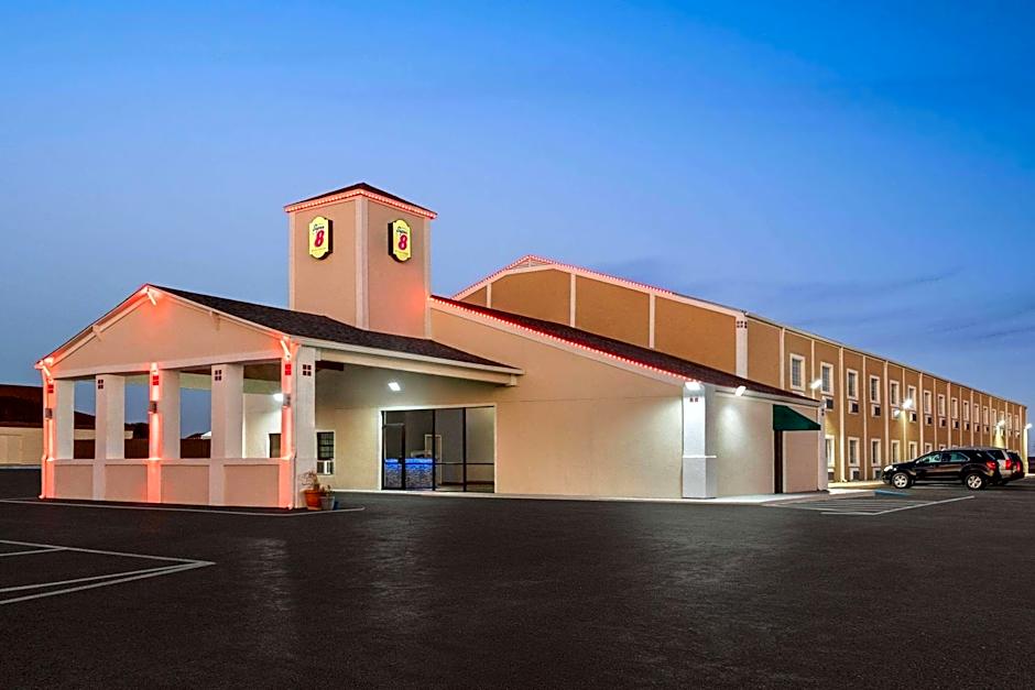 Photo 1 of 25 of Super 8 by Wyndham Gainesville TX