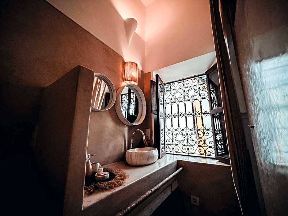DAR AURORA