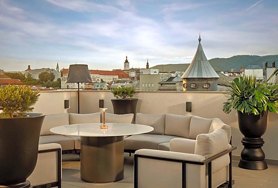 art'otel Zagreb, Powered by Radisson Hotels