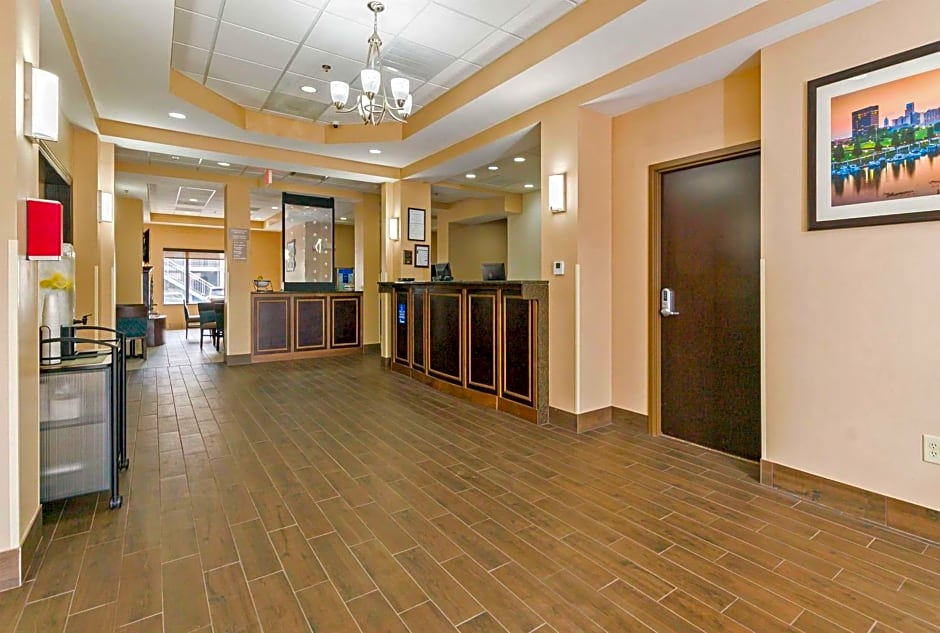 Comfort Inn & Suites - Fort Gordon