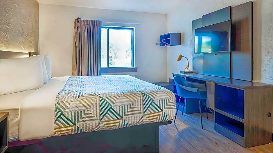 Motel 6-Milwaukee, WI - Glendale