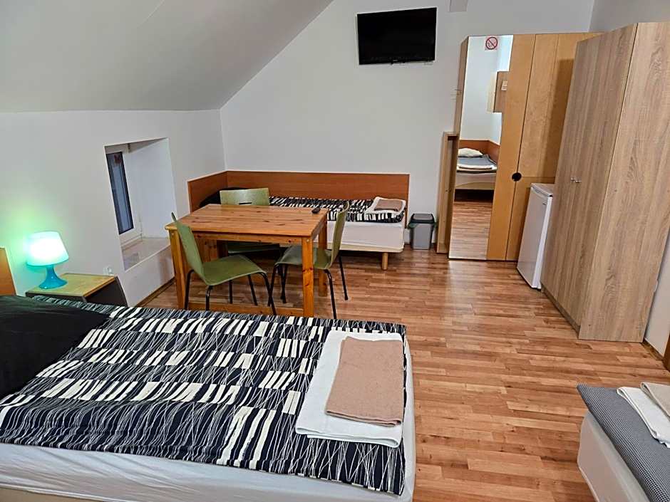 KWT Hostel Nowogard - Self Check-In - Wejscie na KOD