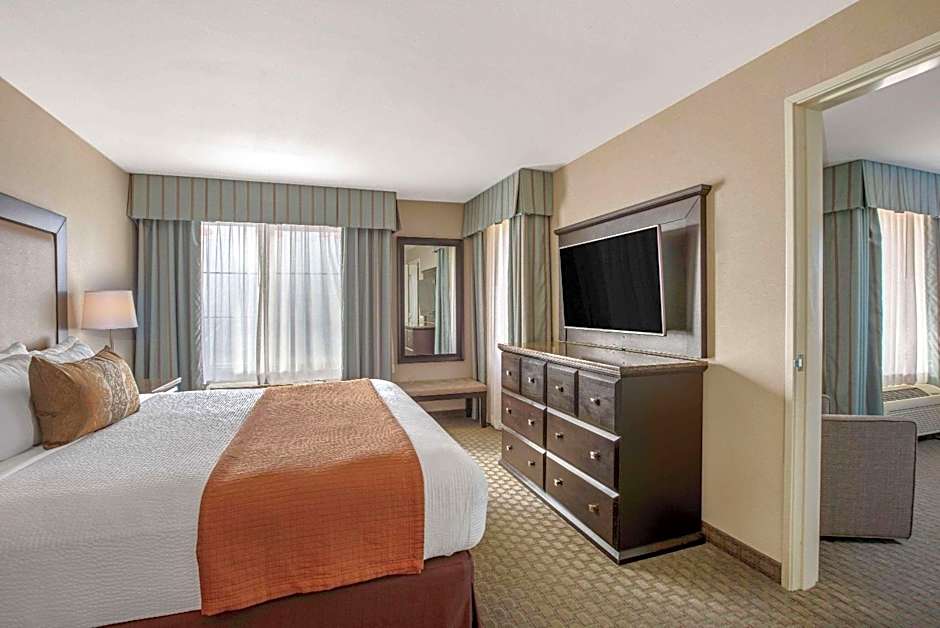 La Quinta Inn & Suites by Wyndham Paso Robles