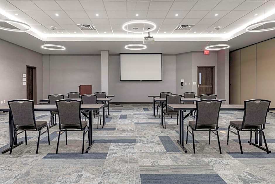 Cambria Hotel Bloomington Mall of America Minneapolis Airport