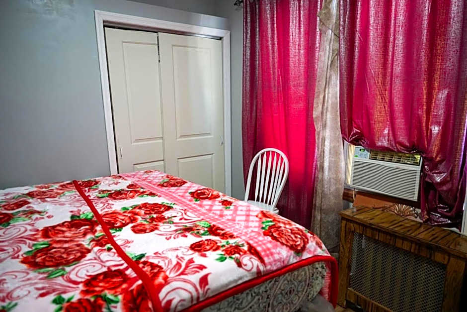 Divine Villa Guest House Harper Ave EWR AIRPORT PENN STATION NY NJ