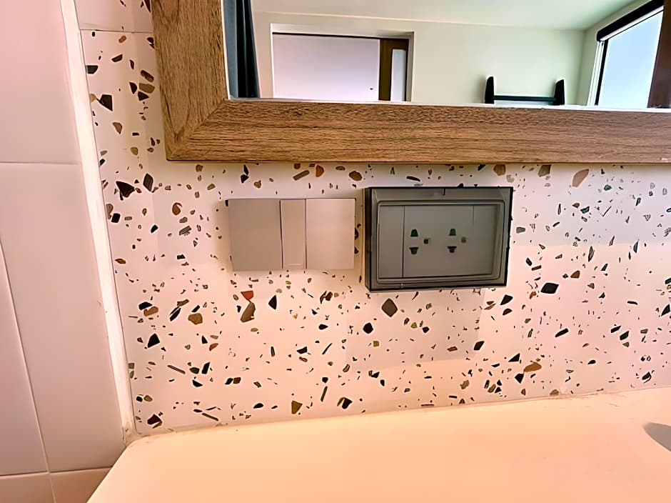 Shanti-Retreat Hotel