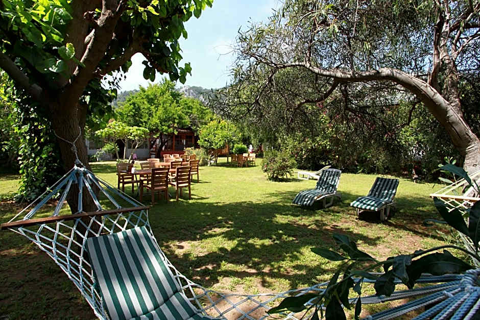 Baris Pension & Bungalows