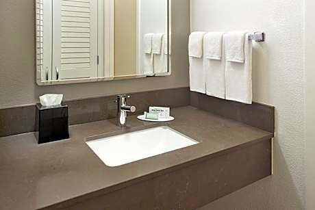 Room, 2 Double Beds (Mobility/Hearing Accessible, Tub) (2 Double Beds)