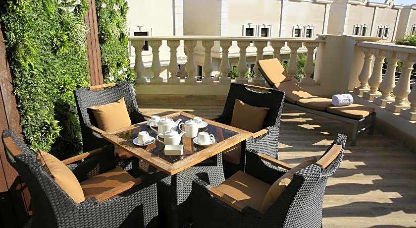 Vittori Palace Hotel and Residences