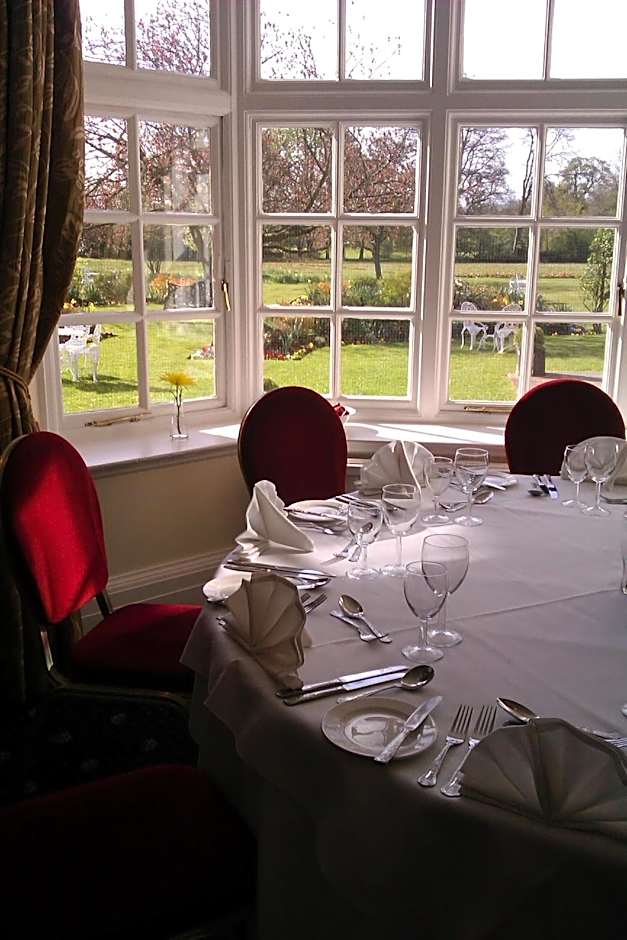 Grovefield House Hotel By Uno