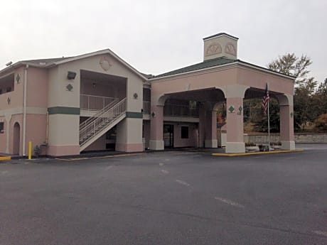 Country Hearth Inn & Suites Augusta