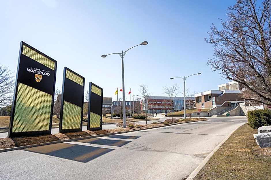 Holiday Inn Express & Suites Kitchener Southeast By IHG