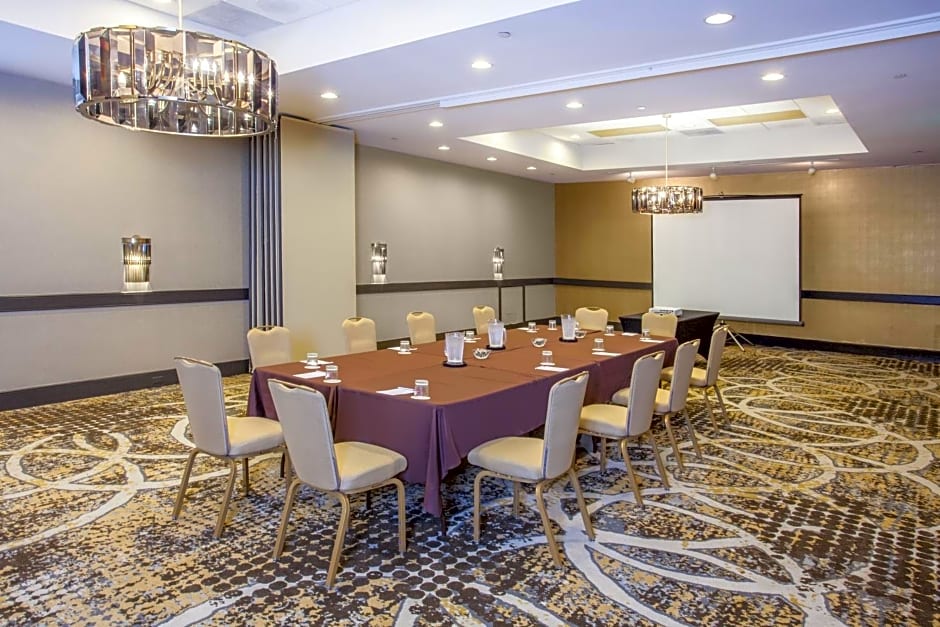 Radisson Hotel Memphis - University