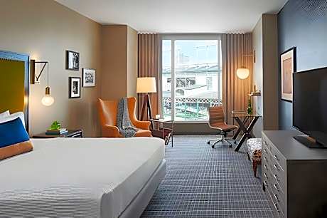 Guest room, 1 King or 2 Queen, Alternate bed: sofa bed