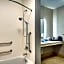 Holiday Inn Express & Suites El Paso I-10 East By IHG